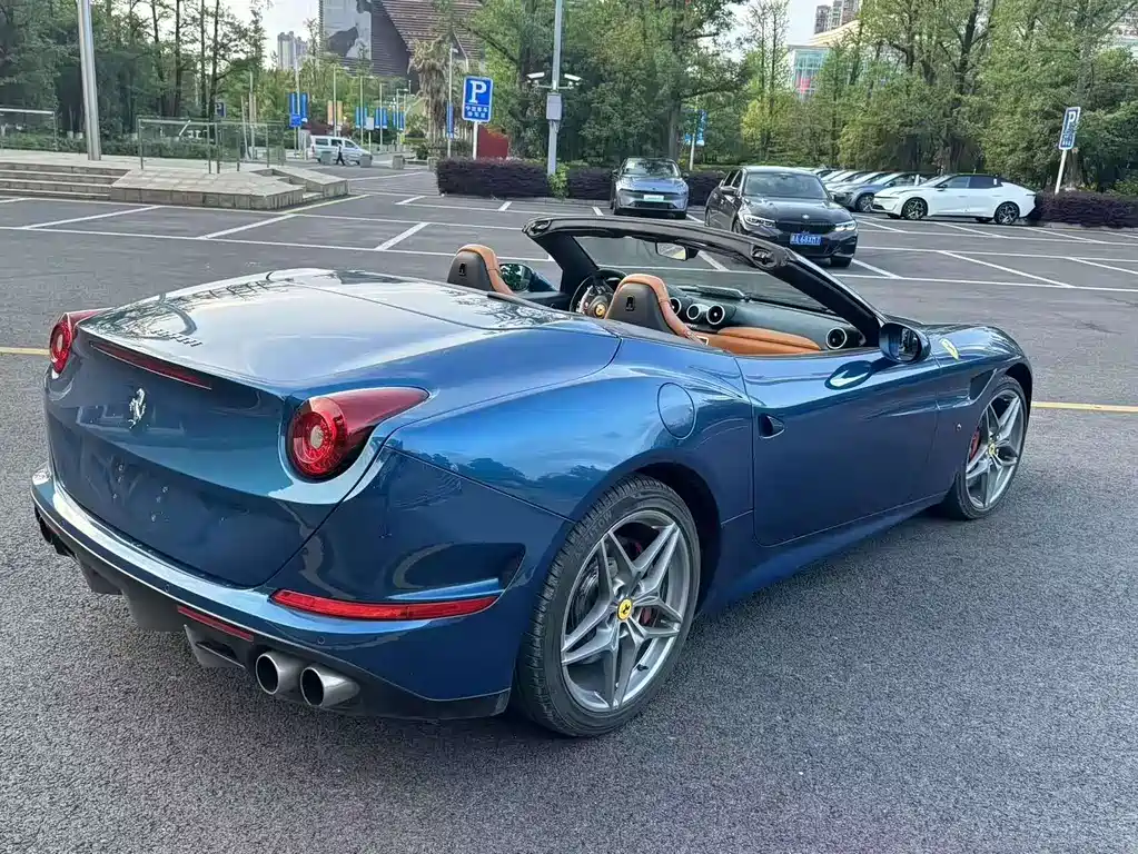 Ferrari California T 2015 3.9T