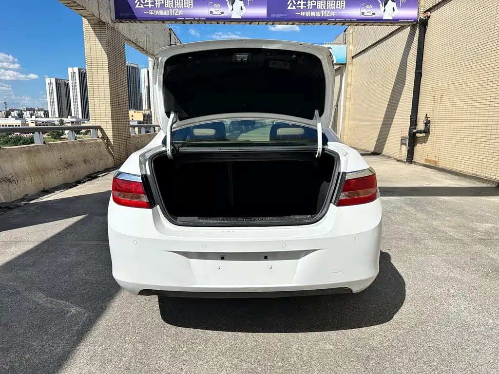 Buick Excelle — миниатюра 14
