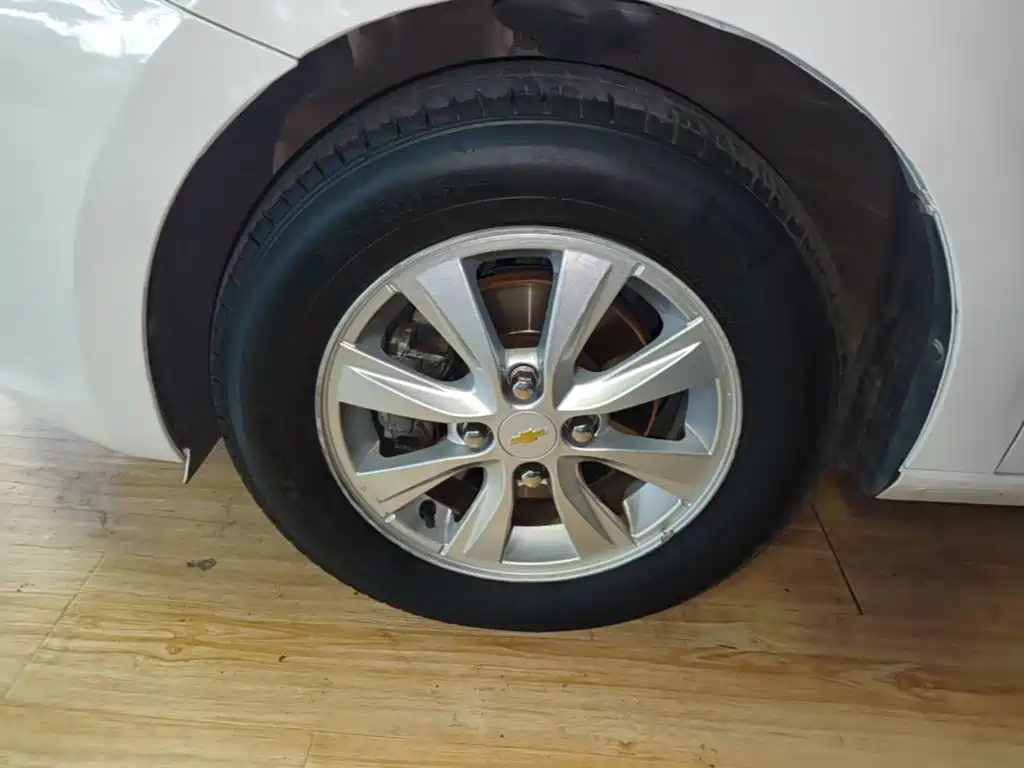 Chevrolet Sail — миниатюра 23