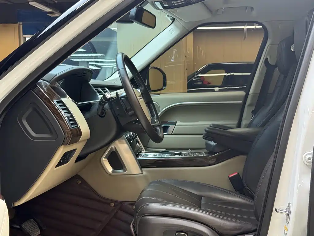 Land Rover Range Rover — миниатюра 10