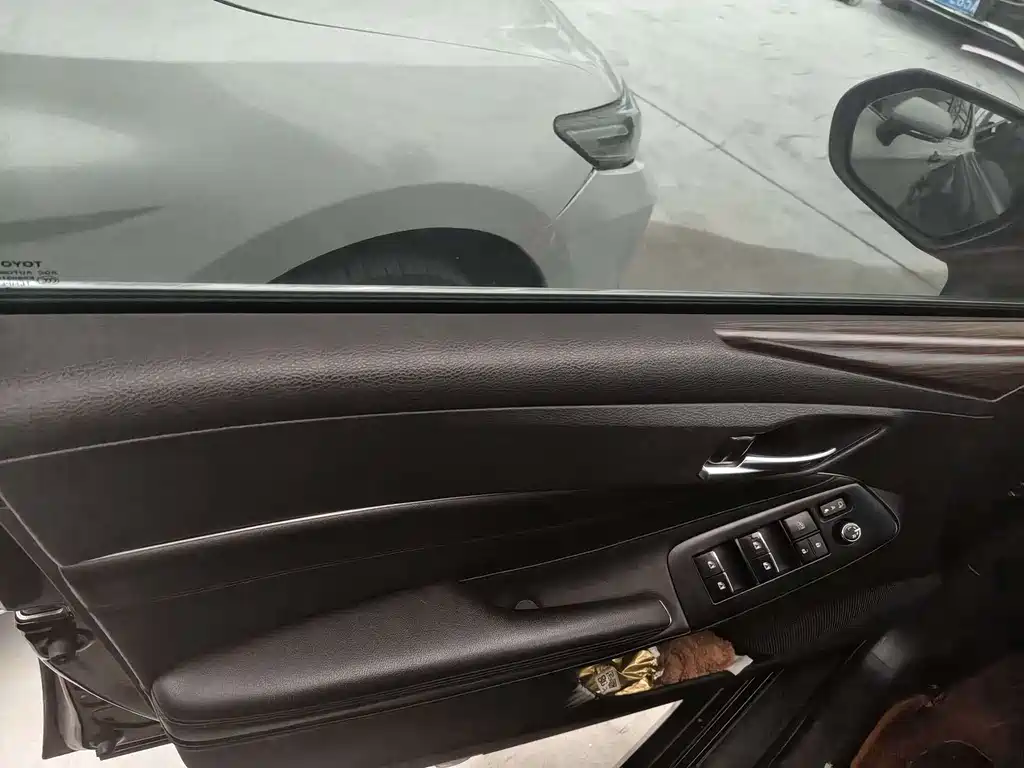 Toyota Avalon — миниатюра 20