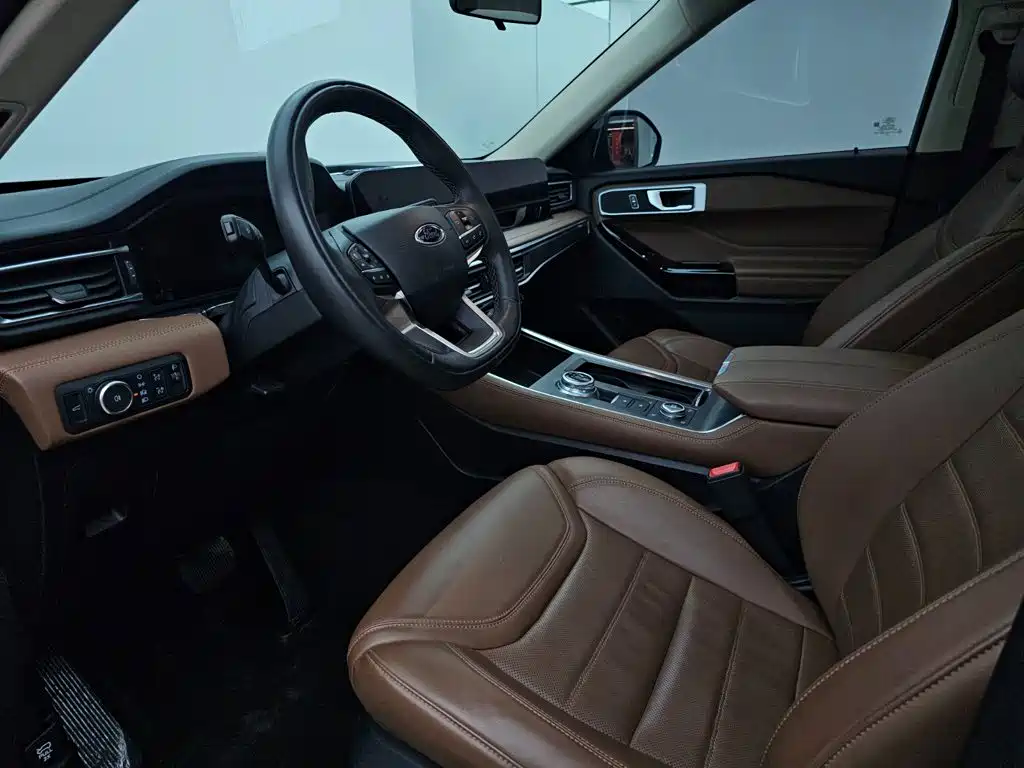 Ford Explorer — миниатюра 6