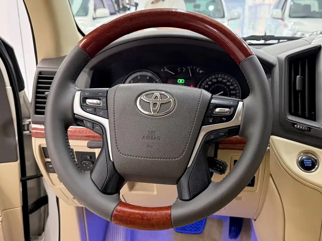 Toyota Land Cruiser 2016 4.0L AT