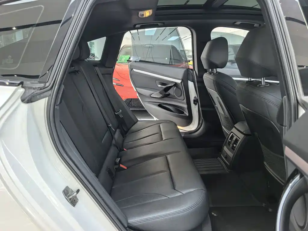 BMW 3 Series GT — миниатюра 12