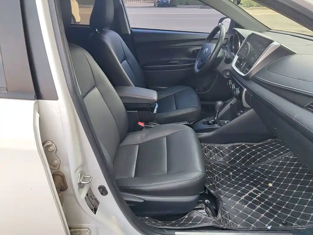 Toyota Yaris L — миниатюра 25