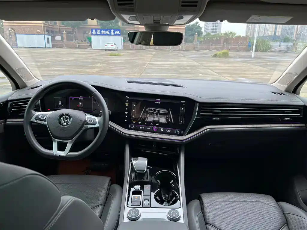 Volkswagen Touareg — миниатюра 6