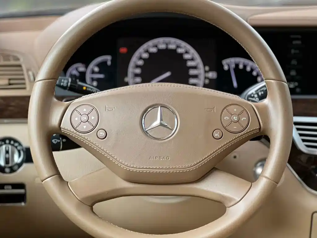 Mercedes-Benz S-Class — миниатюра 2