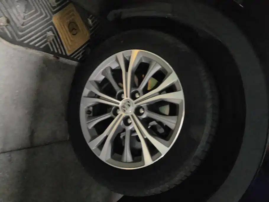 Buick Envision Plus — миниатюра 6