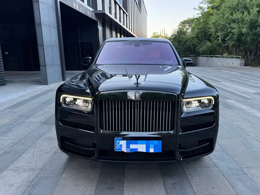 Rolls-Royce Cullinan 2018 мест