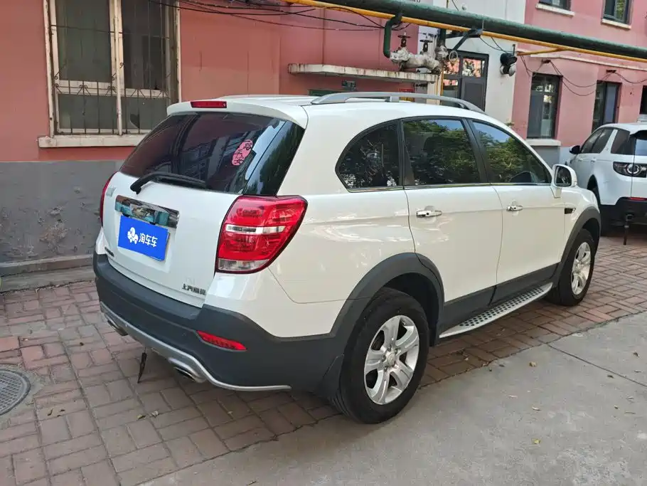 Chevrolet Captiva — миниатюра 3