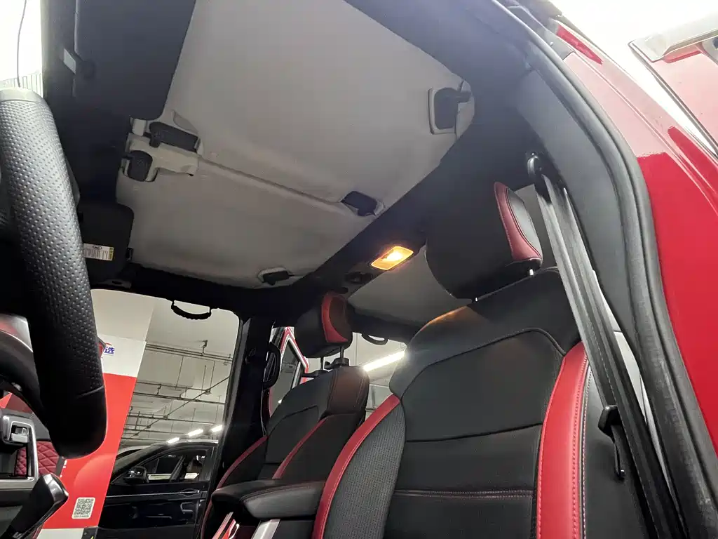 BAIC BJ40 2019 PLUS 2.3T MT Premium VI