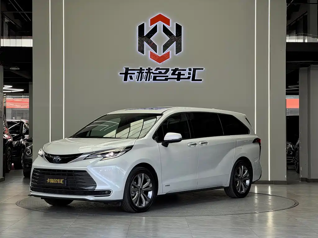 Toyota Sienna 2023