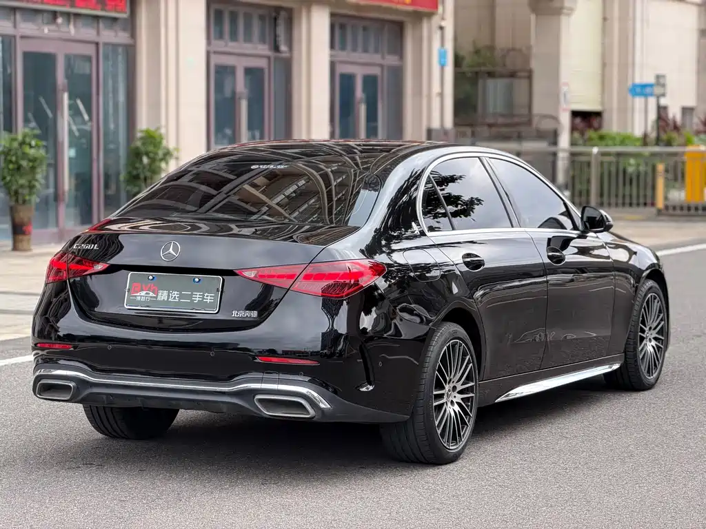 Mercedes-Benz C-Class — миниатюра 6