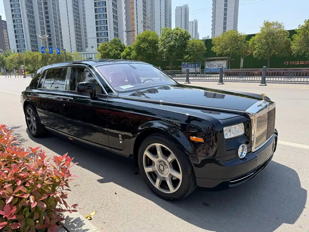 Rolls-Royce Phantom — миниатюра 3