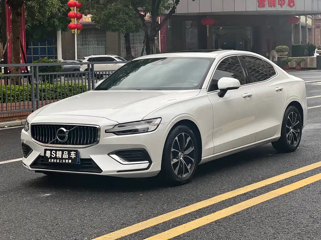 Volvo S60 2021