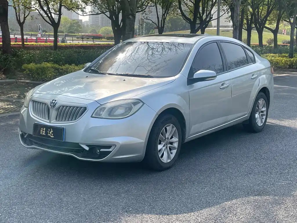 Zhonghua H330 2013