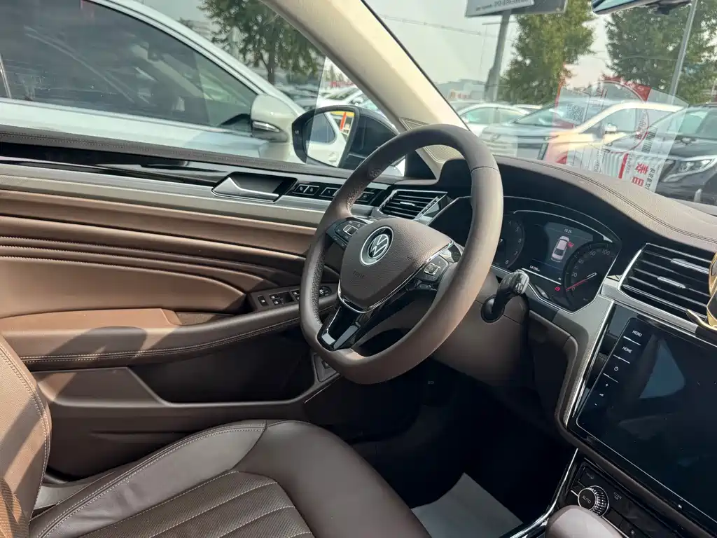 Volkswagen Phideon — миниатюра 14