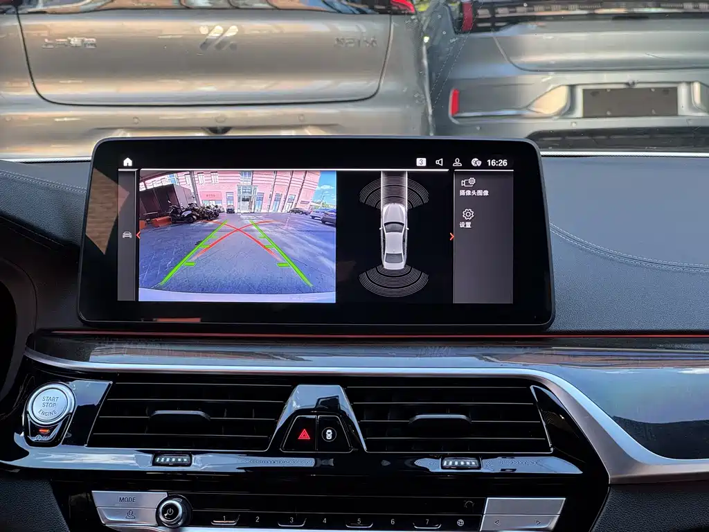 BMW 5 Series — миниатюра 10