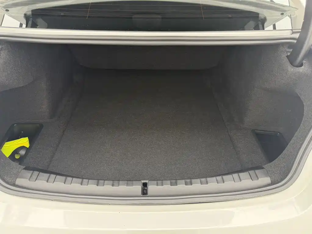 BMW 3 Series — миниатюра 10