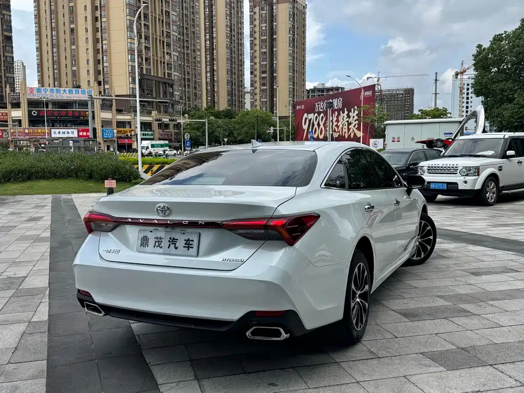 Toyota Avalon — миниатюра 7