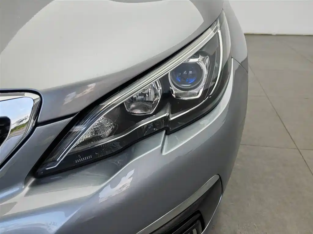 Peugeot 308 2016 1.6L AT Luxury
