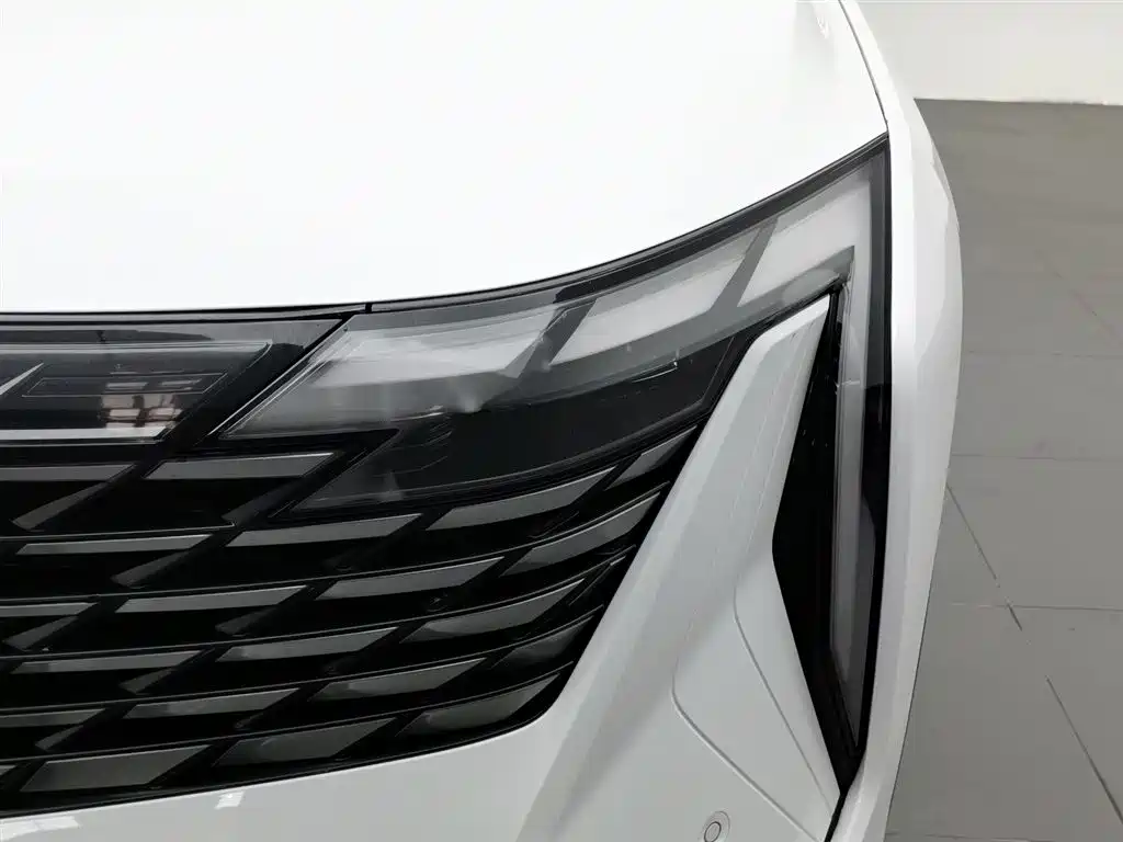 Geely Boyue L L 2023 1.5TD DCT Luxury