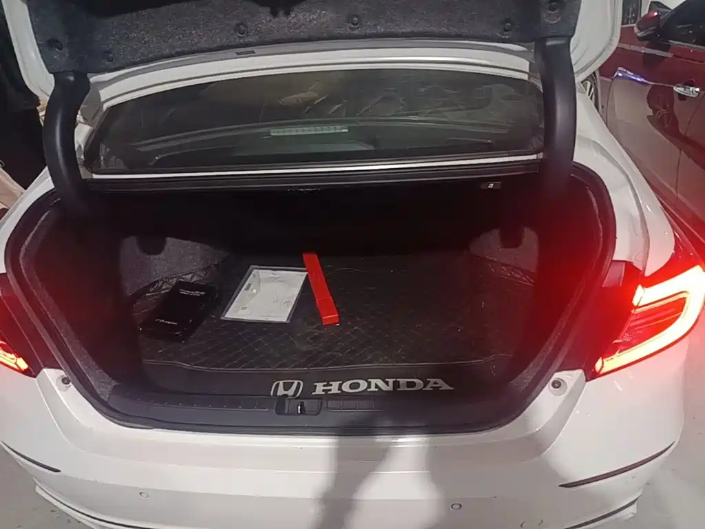 Honda Accord — миниатюра 21