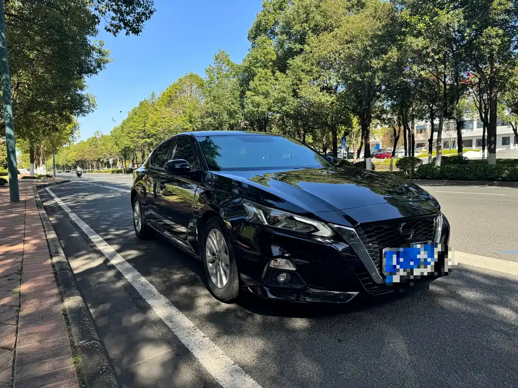 NISSAN TEANA
