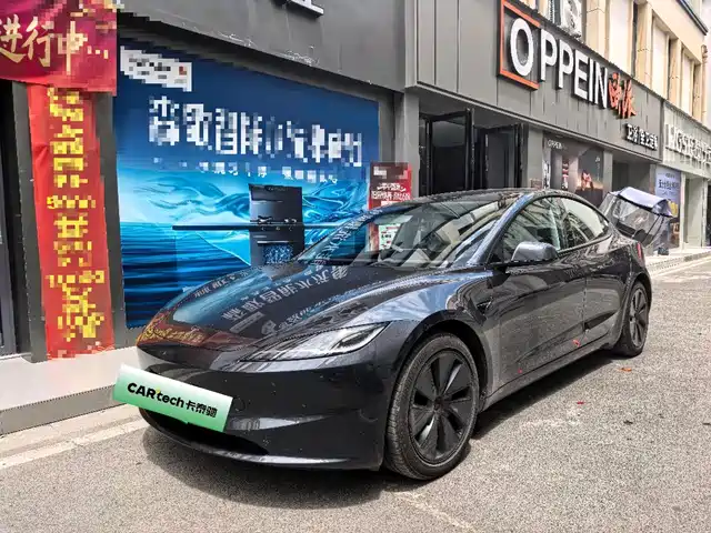 2025 Tesla Model 3