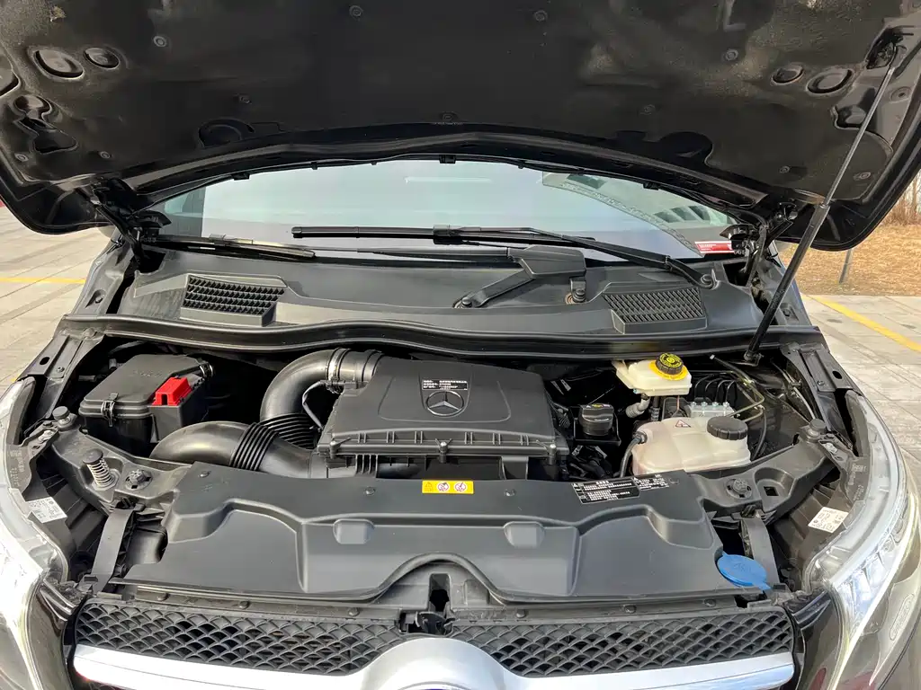 MERCEDES-BENZ V CLASS