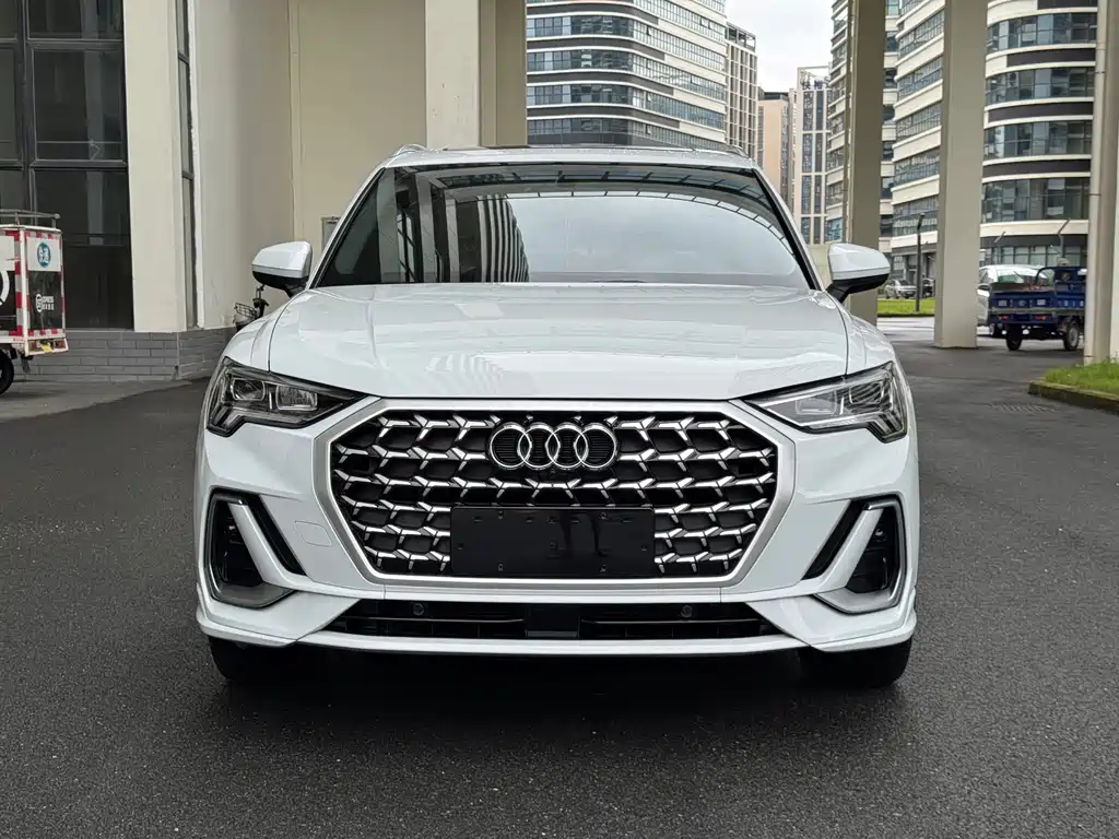 Audi Q3 — миниатюра 2