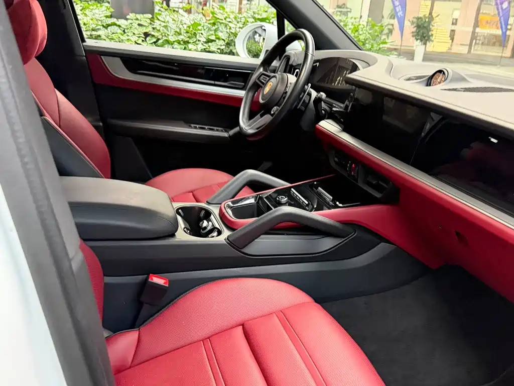 Porsche Cayenne — миниатюра 4