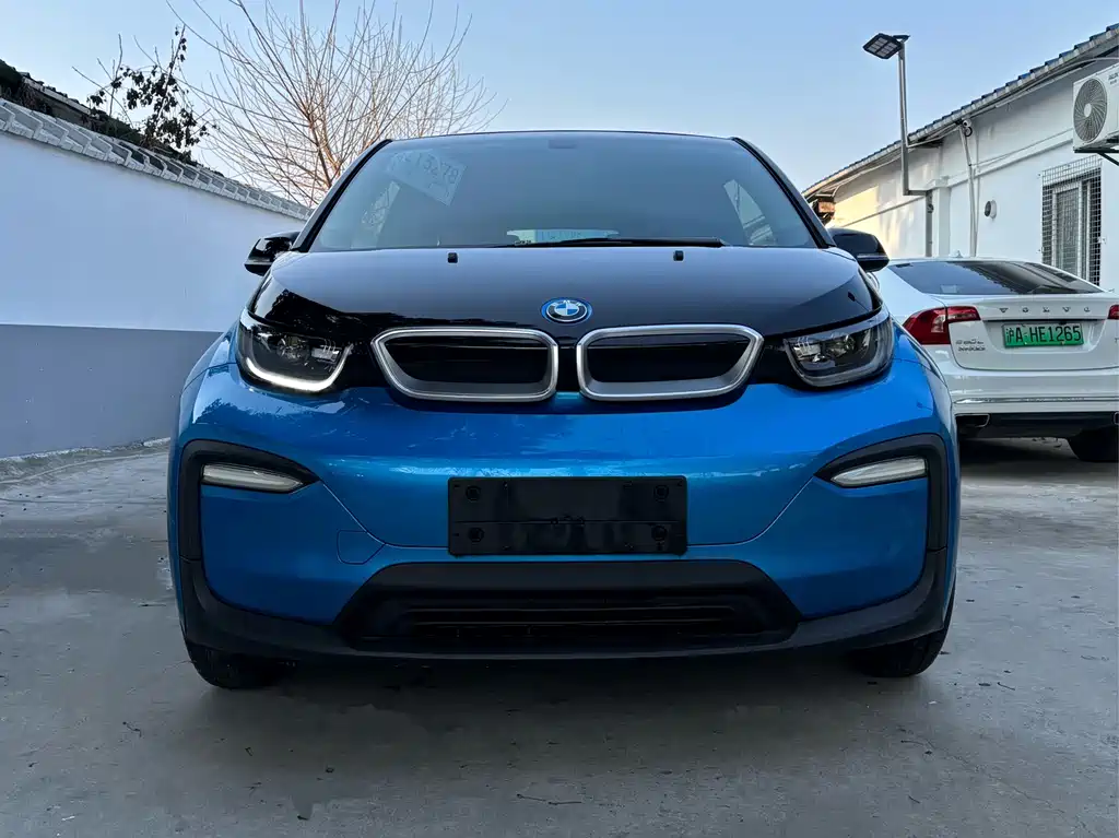 BMW I3