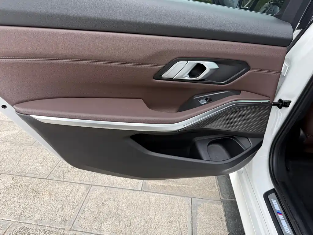 BMW 3 Series — миниатюра 30