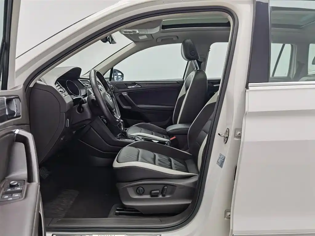 Volkswagen Tiguan L L 2017 380TSI AT Luxury
