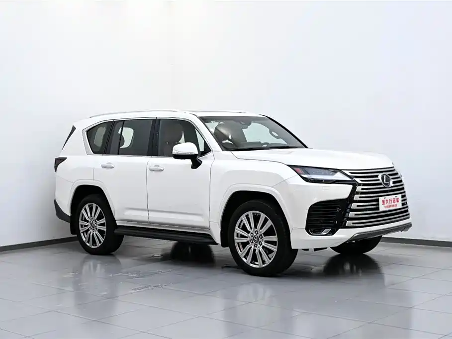 Lexus LX 2022 600