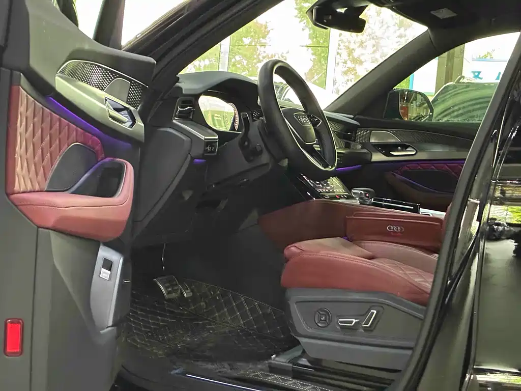 Audi Q6 2025 50 TFSI quattro 6 мест