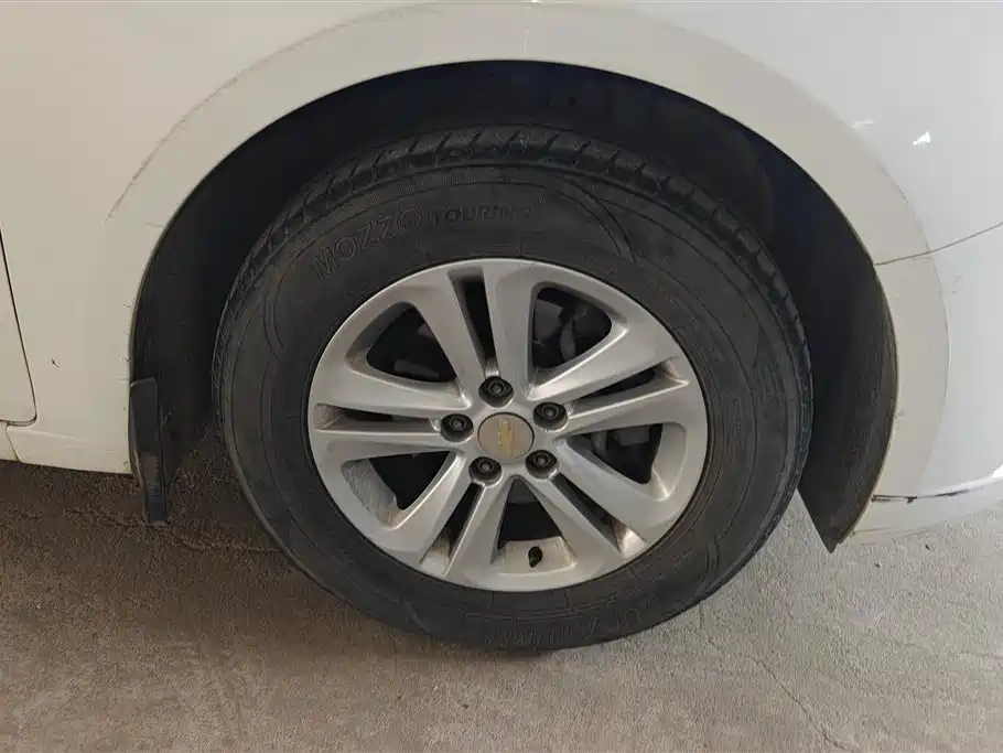 Chevrolet Cruze 2015 1.5L SL MT
