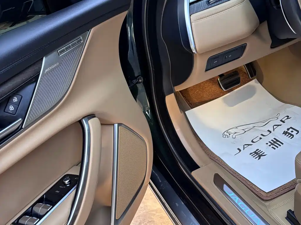 Jaguar XFL — миниатюра 14
