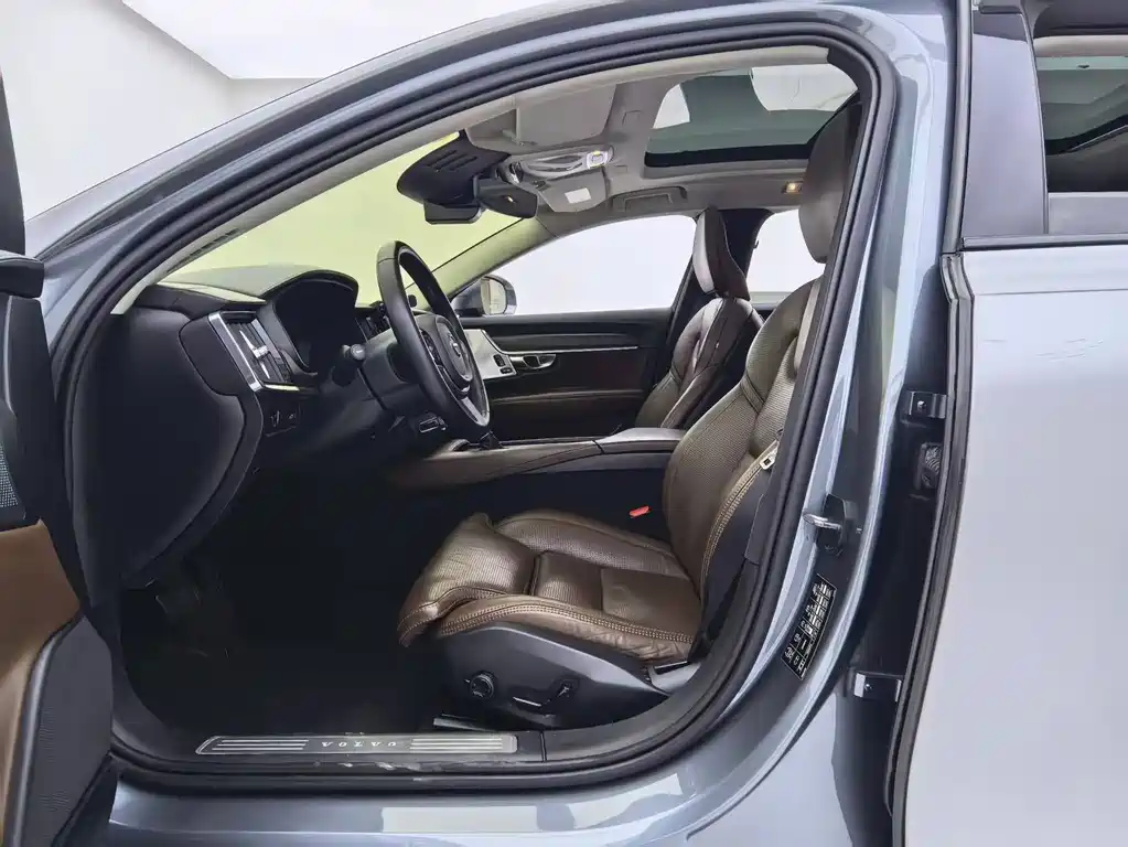 Volvo V90 — миниатюра 18