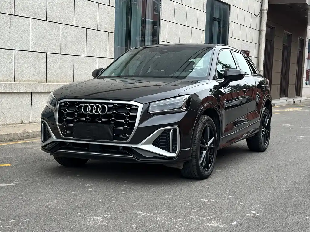 Audi Q2L 2023
