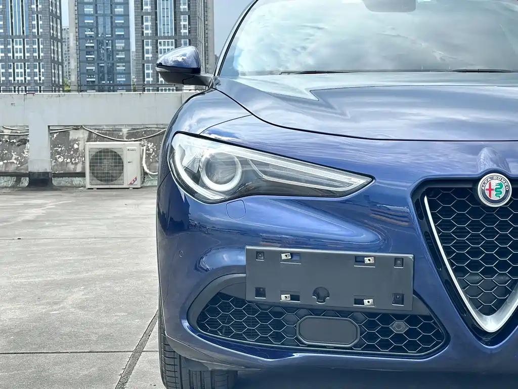 Alfa Romeo Stelvio — миниатюра 4