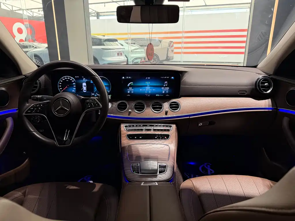 Mercedes-Benz E-Class E 2023 E 300 L Fashion