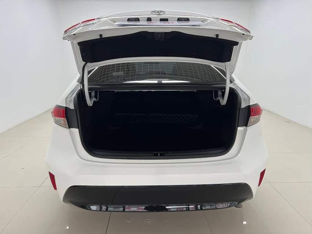 Toyota Levin 1.2 л 2023 г. Белый, пробег 21000 км