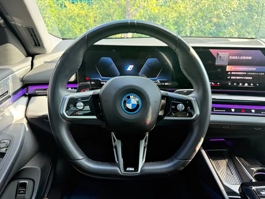 BMW i5 — миниатюра 17