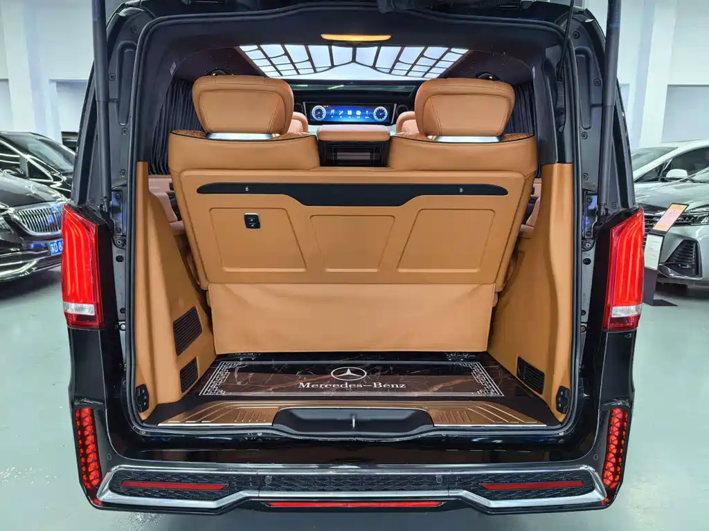 Mercedes-Benz V-Class — миниатюра 16