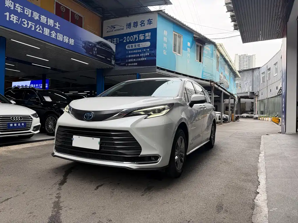 Toyota Sienna 2024
