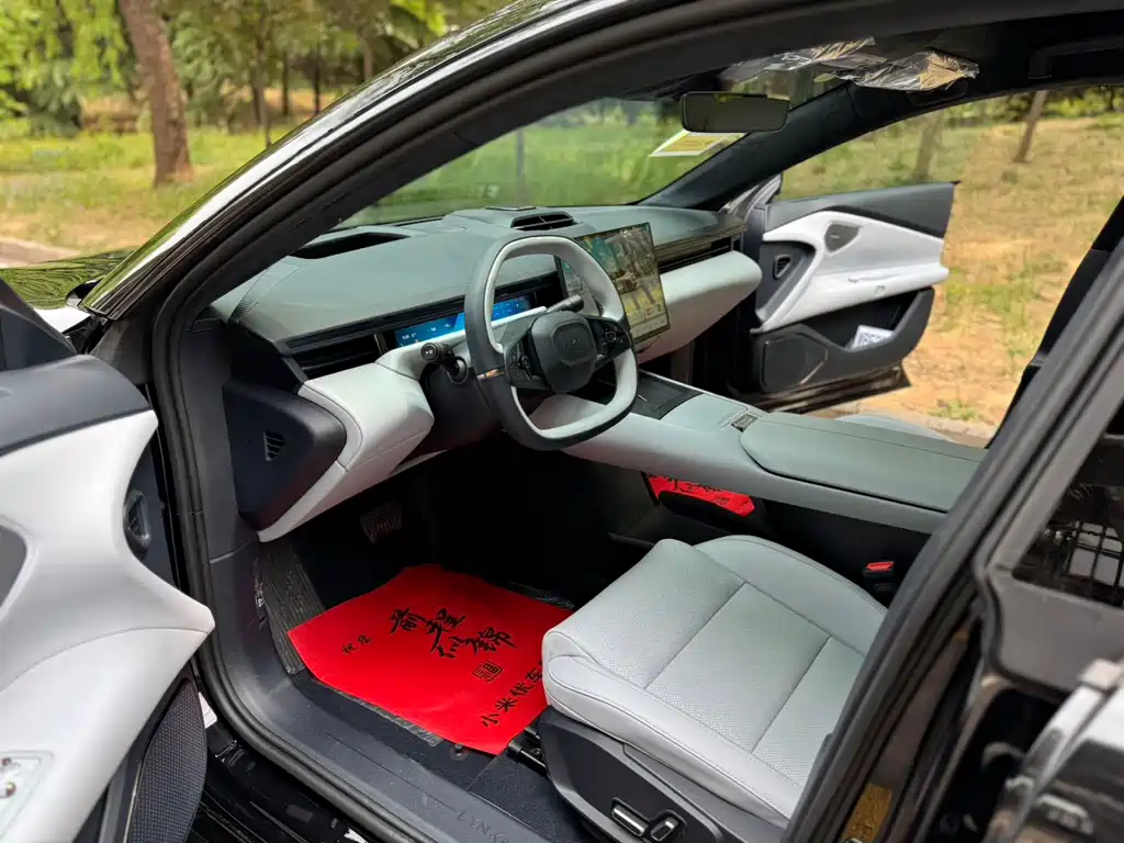 Lynk & Co Z10 2024 STARBUFF 95kWh 766km