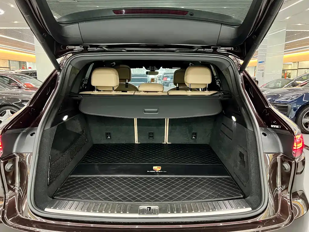 Porsche Cayenne — миниатюра 13