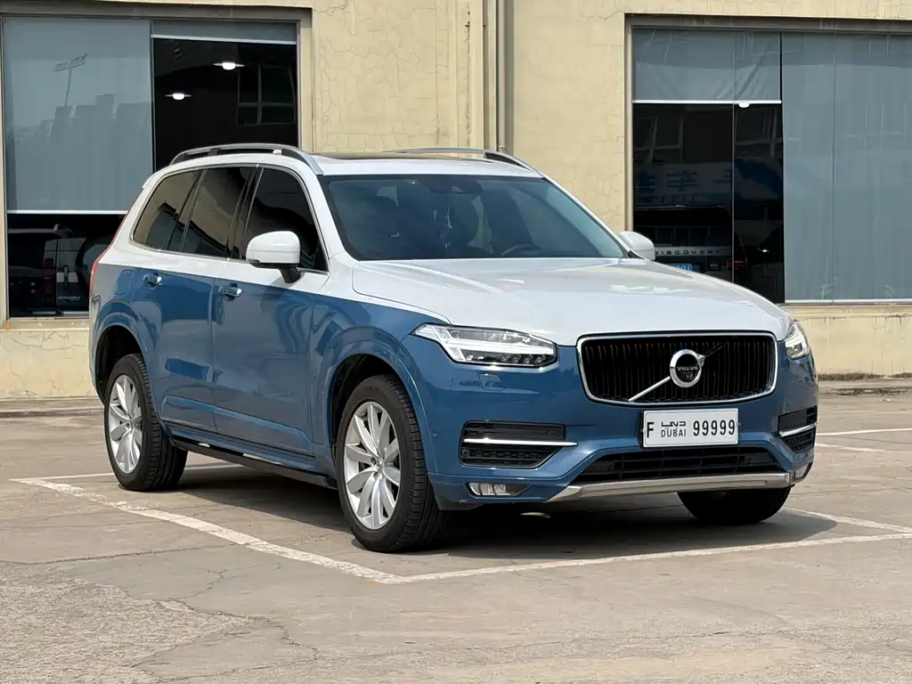 Volvo XC90 2015 T6 5 мест